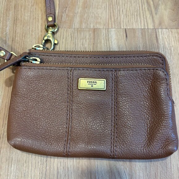 Fossil Brown Cow Leather Double-Zip Wallet with Strap — Excellent Condition - Picture 2 of 6